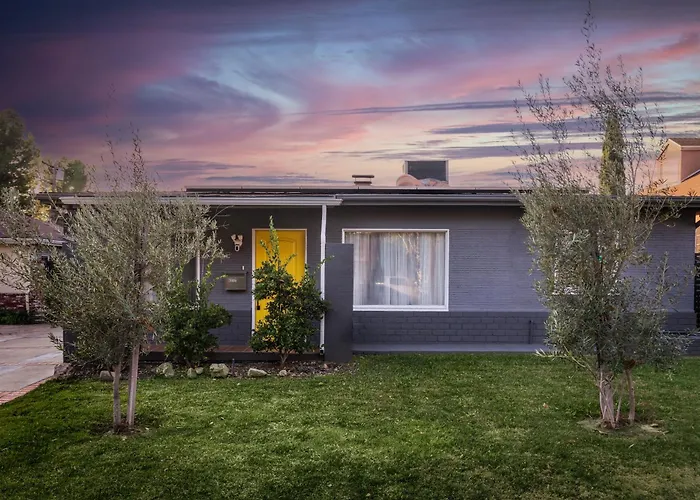 Modern Oasis With Pool & Jacuzzi Near Universal Studios