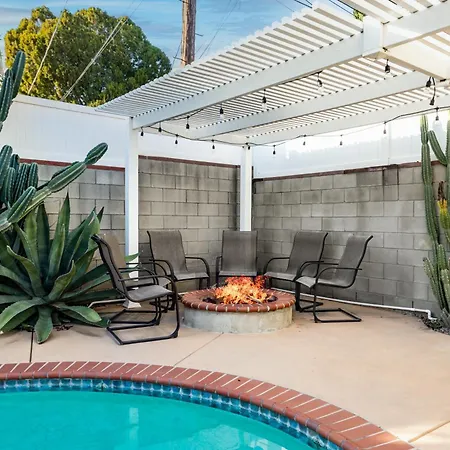 Modern Oasis With Pool & Jacuzzi Near Universal Studios Los Angeles Exterior photo